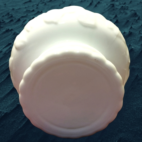 Vtg White Milk Glass Pedestal Candy Nut Compote Dish Bowl With Embossed Leaves - Picture 3 of 4